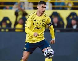 冲回畅销榜17，上线1月，到底哪些玩家还在玩《无限暖暖》？